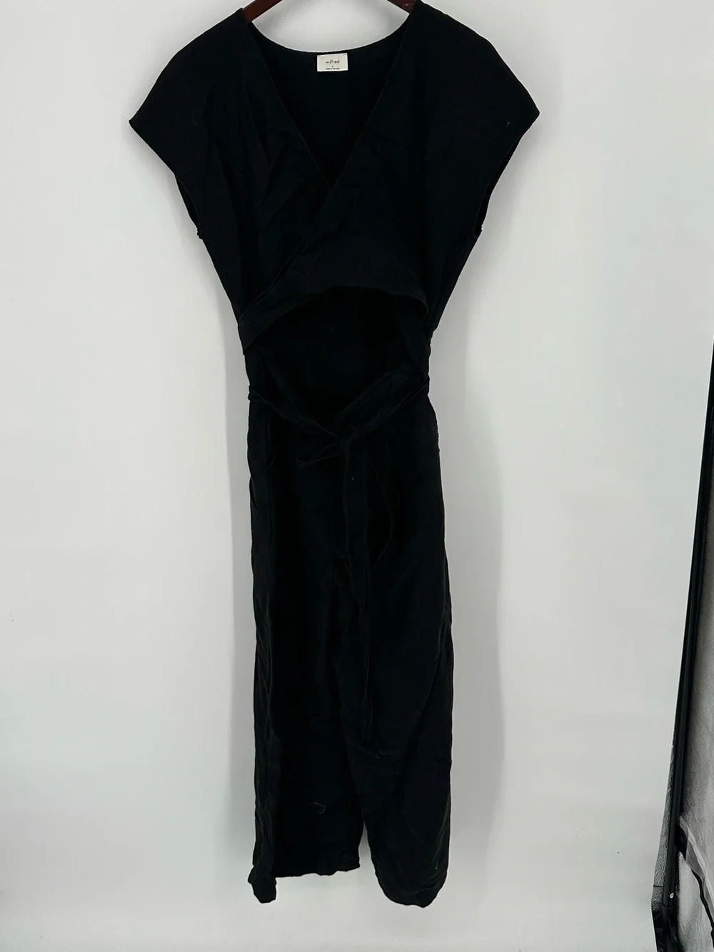 Aritzia Wilfred Brax Jumpsuit Black Size 8 Crop Linen Wrap Vacation Party Cutout